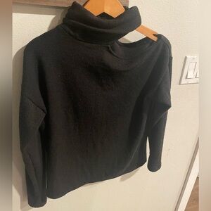 Gibsonlook black‎ blouse size XS